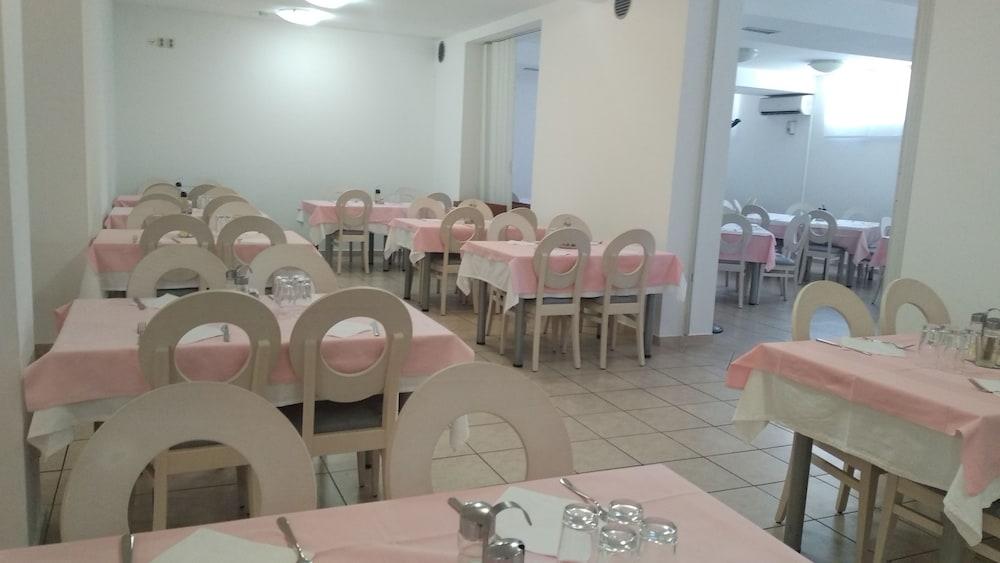 波尔图酒店 扎达尔 外观 照片